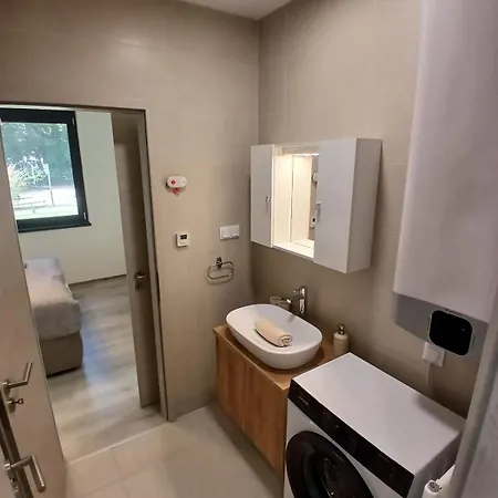 Fenyvesliget Iii Apartament *